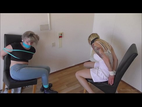 ❤️ Toksomaniulo / ligita kaj buŝoŝtopita / junulino en mizero ☑ Pornofilmo ĉe ni % eo.pornokey.ru% ❌️❤