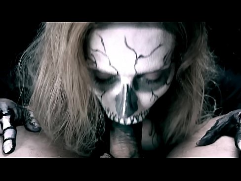 ❤️ Demona knabino suĉanta kokon per sia nigra buŝo kaj glutante kumon. ☑ Pornofilmo ĉe ni % eo.pornokey.ru% ❌️❤